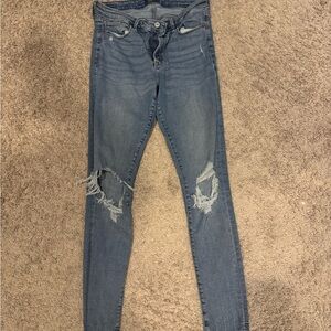 Abercrombie & Fitch Mid Rise Super Skinny Jean